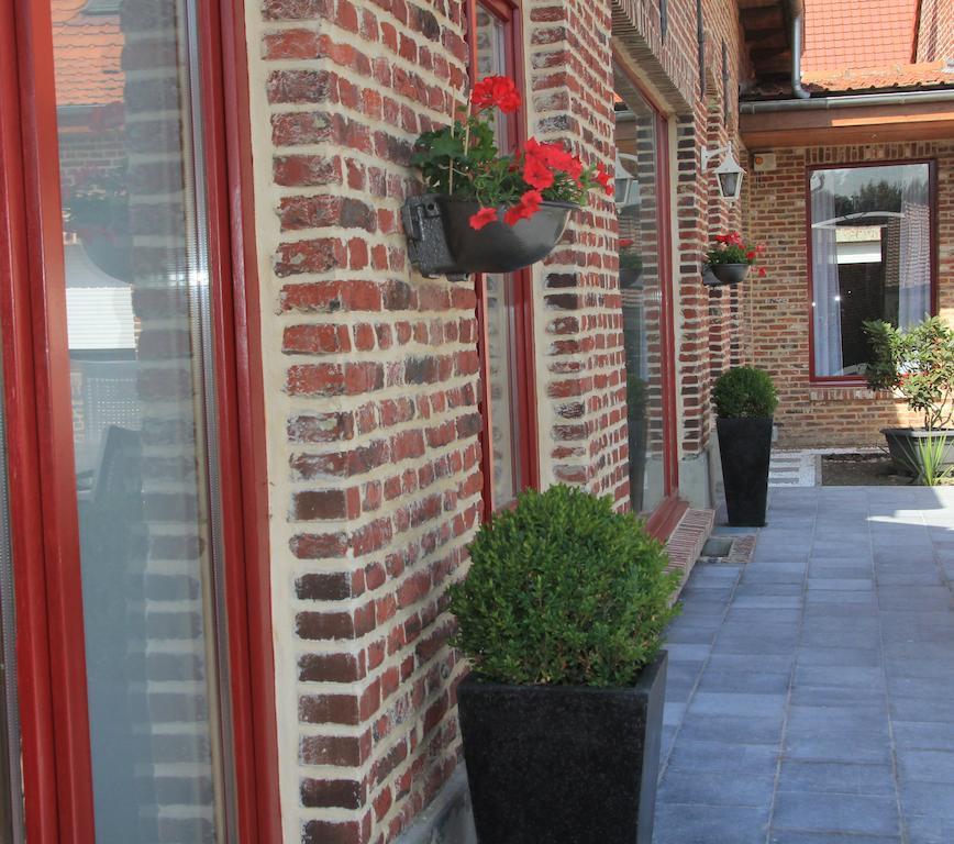 Au Coeur Des Hotes Steenvoorde Экстерьер фото
